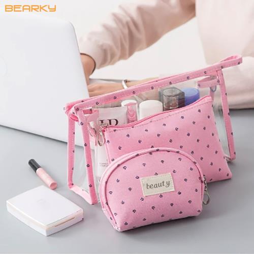 best-hanging-wash-bag (2)